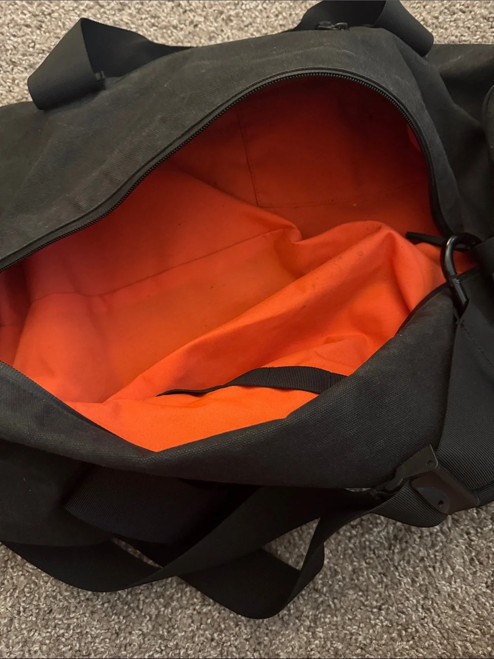 NOBULL Black Men's Duffel Bag with Front Zip Pockets